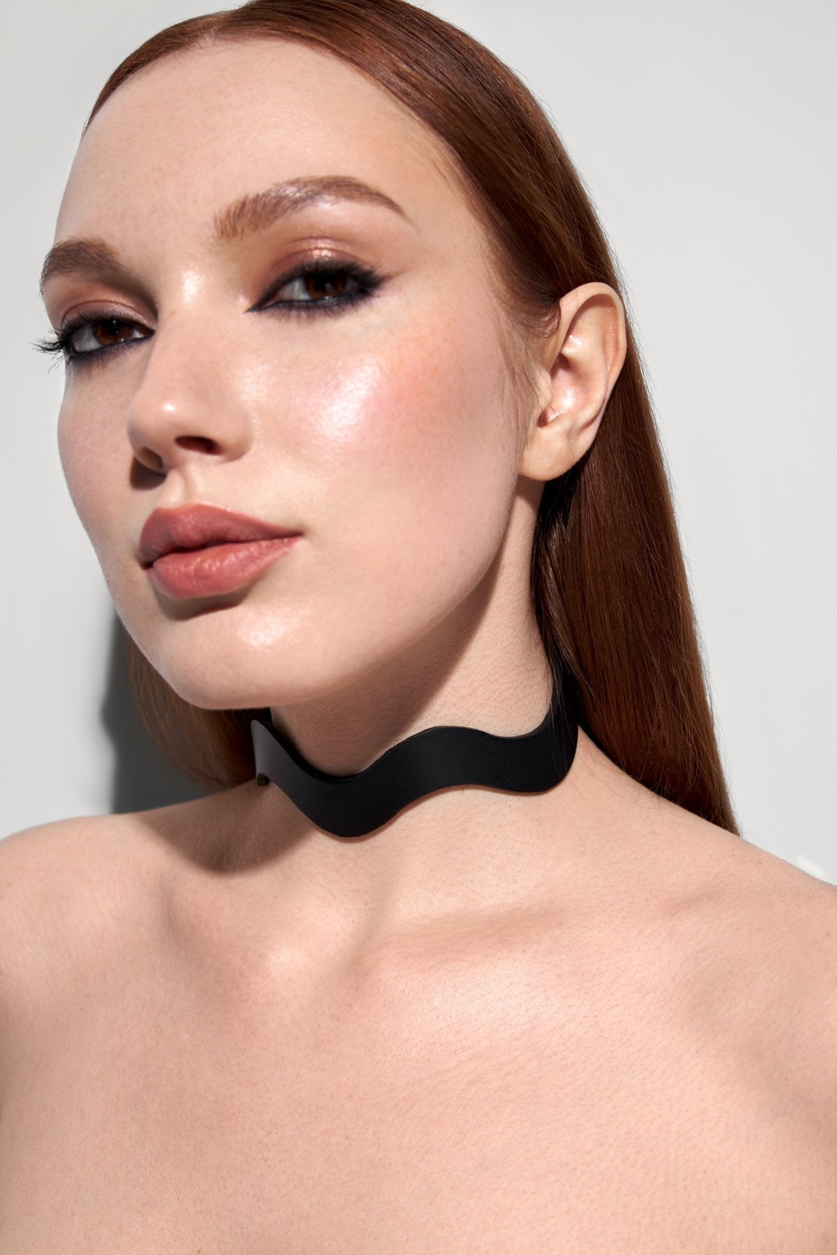 Stripe Lacquer Leather Collar